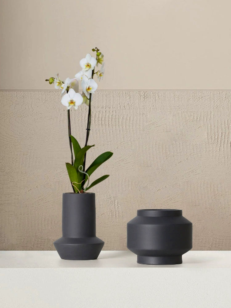 Jojo Geo Black Vase
